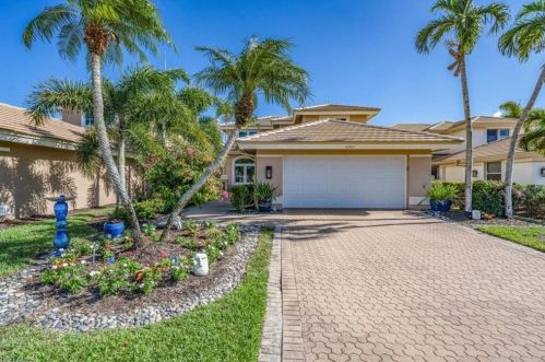 10367 Quail Crown Dr, Naples, FL 34119-8833