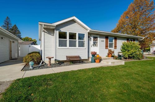 1609 Rose Ave, Fond Du Lac WI  54937-1076 exterior