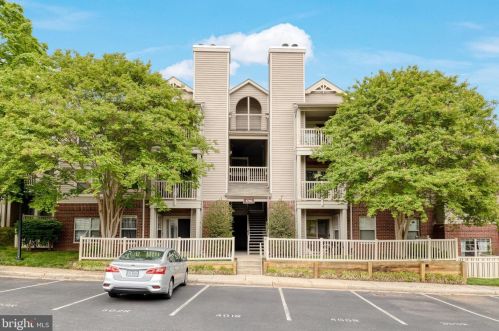1710 Abercromby Ct, Herndon, VA 20190-3589