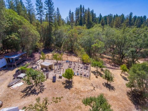 22619 Eastside Rd, Willits CA  95490-9780 exterior