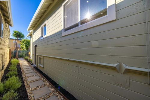 841 58th St, Oakland CA  94608-1403 exterior