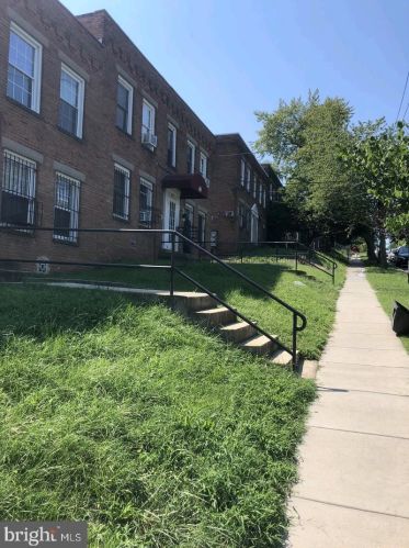 38 Galveston Pl, Washington, DC 20032-2037