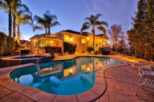 1400 Paullus Dr, Hollister, CA 95023-6486