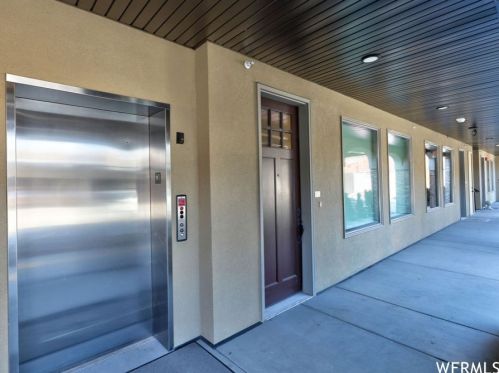 2369 Murray Holladay Rd, Salt Lake City UT  84117 exterior