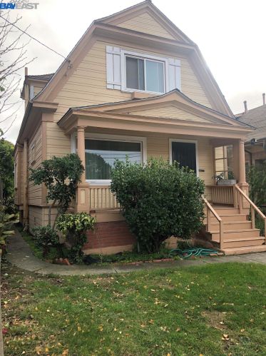 563 63rd St, Oakland, CA 94609-1244