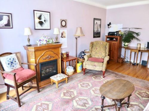 112 Summer St, Stamford, CT
