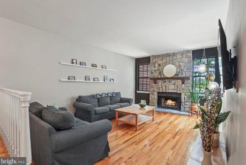 50 Danielle Ct, Trenton NJ  08648-1451 exterior