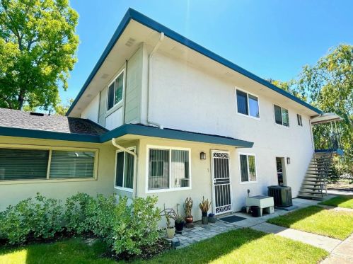250 Watson Dr, Campbell, CA 95008-1302