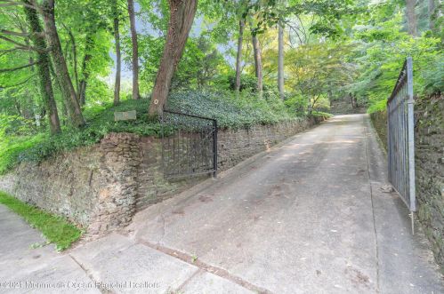 50 Hooper Ave, Atlantic Highlands NJ  07716-1537 exterior