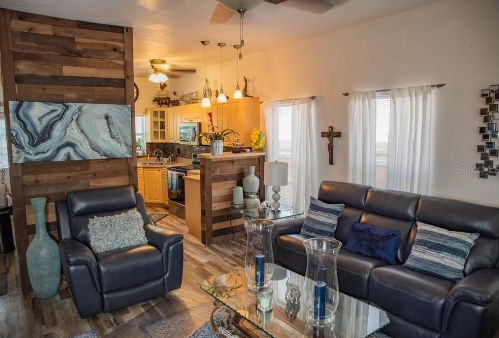2531 13th Ave, Saint Petersburg, FL 33713-5804