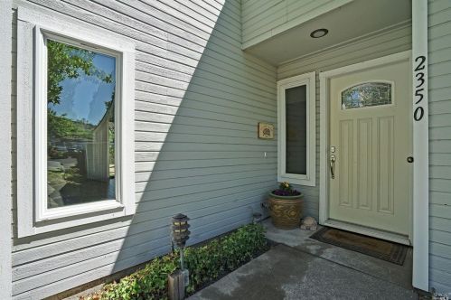 2350 Lakeview Dr, Santa Rosa, CA 95405-9124