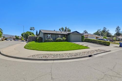 1074 Allen Way, Campbell, CA 95008-4509
