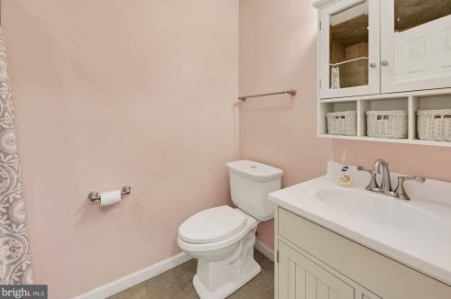 62 Delaware Ave, Erial NJ 08081-1223 exterior