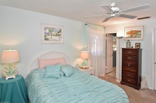 1097 Alhambra Cir, Naples FL 34103-3287 exterior