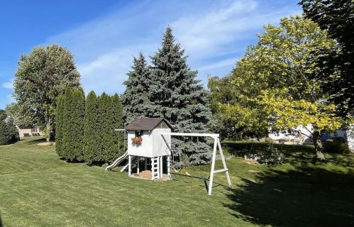 1600 Westwood Ave, Fond Du Lac WI  54937-1093 exterior