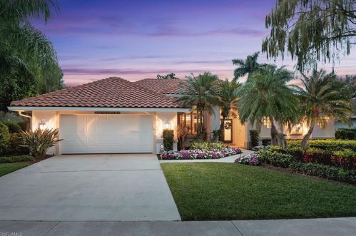 6926 Wellington Dr, Naples, FL 34109-7208