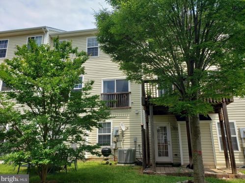 6102 Popes Creek Pl, Haymarket VA  20169-5421 exterior