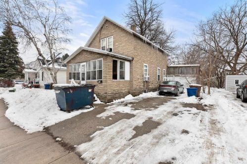 617 3rd St, Menasha, WI 54952-2315