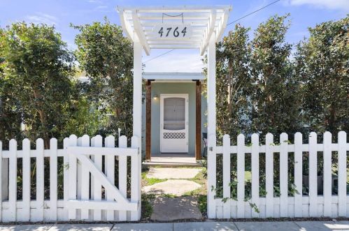 4764 Dawes St, San Diego CA 92109-1843 exterior