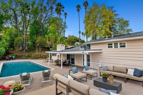 4429 Petit Ave, Van Nuys CA  91436-3211 exterior