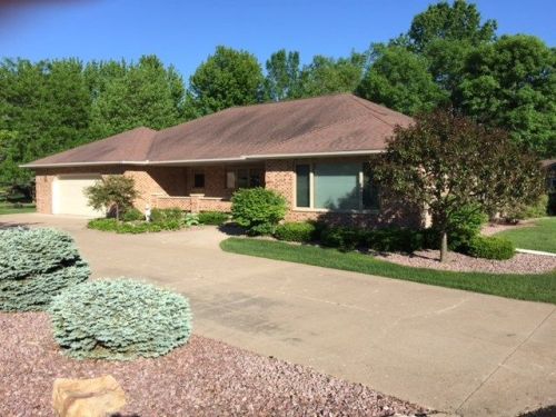 306 Oak St, Fenwood, WI 54426-9019