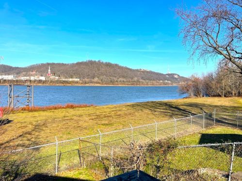 330 Pike St, Covington KY 41011-2127 exterior