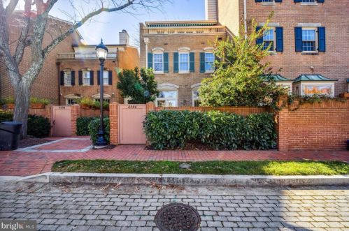 4326 Westover Pl, Washington, DC 20016-5551
