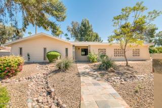 13823 Canterbury Dr, Phoenix, AZ 85023-6221