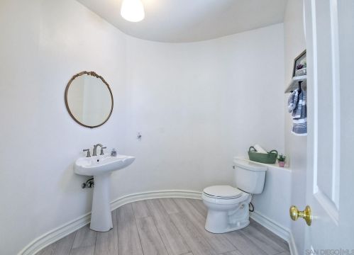 37550 Avenida Bravura, Temecula CA  92592-9054 exterior