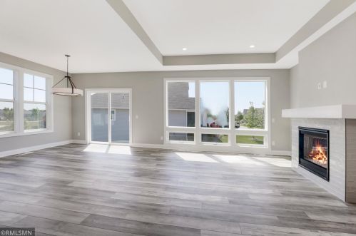 1824 Fallbrooke Dr, Hastings, MN 55033-4074