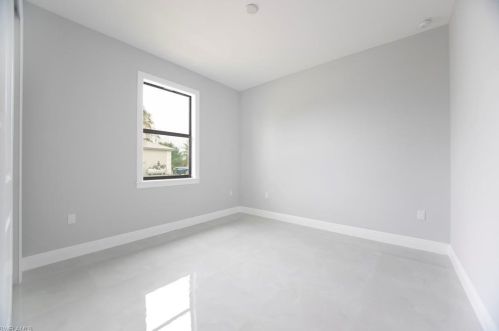 2917 64th Ave, Naples, FL 34120-1790