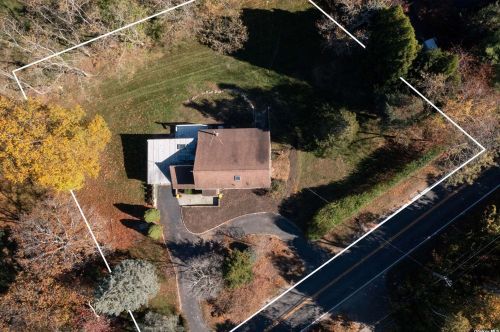 105 Ferry Rd, Shelter Island, NY