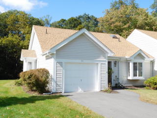 83 Village Dr, Stroudsburg, PA 18360-1577