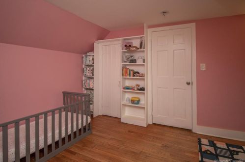 20 Taylor St, Windsor CT  06095-2434 exterior