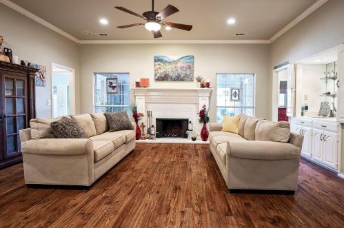 1420 Hidden Oaks Cir, Denton, TX 76210-2822