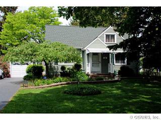 26 Garden Ln, Rochester, NY 14626-2311
