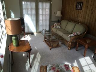 342 Green St, Gardenville PA  18901-4924 exterior