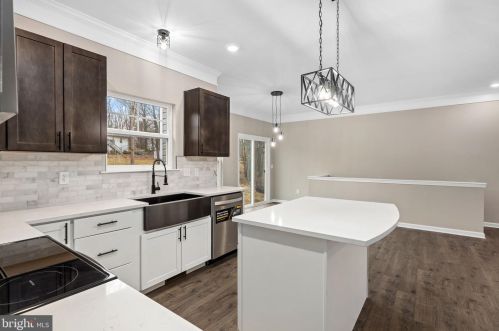 10914 Thiel Ct, Spotsylvania VA  22551-8034 exterior