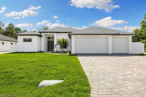 404 16th St, Cape Coral, FL 33990-2064