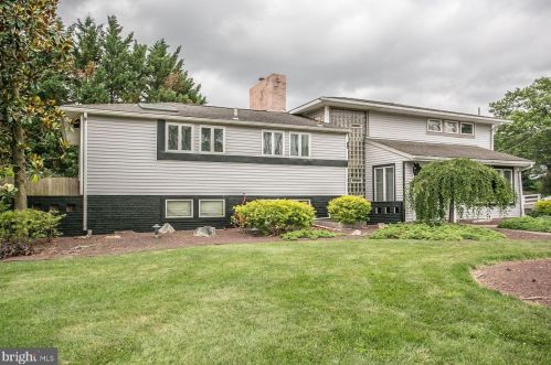 1290 Wilson St, Pottstown, PA 19464-4454