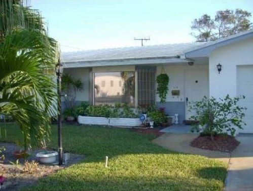 118 Jasmine Dr, West Palm Beach, FL 33403-2824