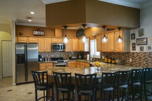 1006 Connecticut Rd, Tarpon Springs FL 34689-2830 exterior