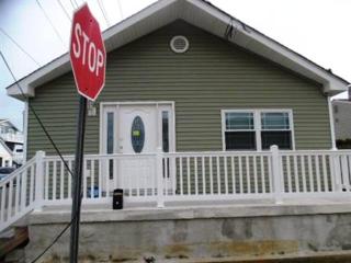 335 Oak Ave, Wildwood Crest, NJ 08260-2031