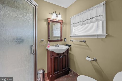 805 Division Ave, Willow Grove PA  19090-2844 exterior
