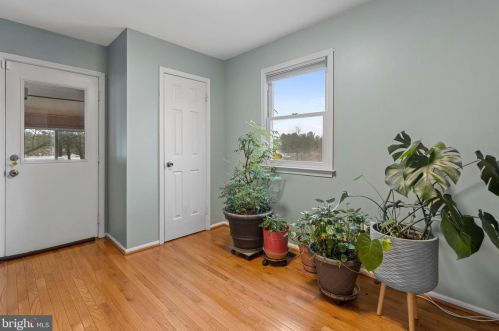 770 Dawes Dr, Yardley PA 19067-4335 exterior