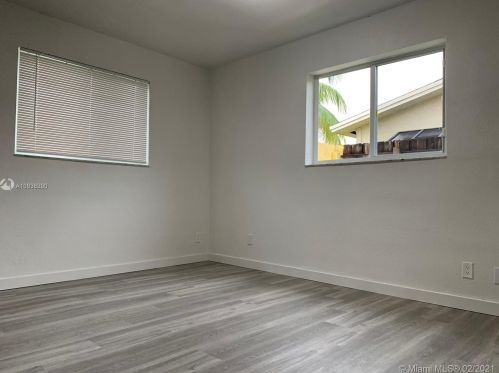 7731 30th St, Hollywood, FL 33024-2201