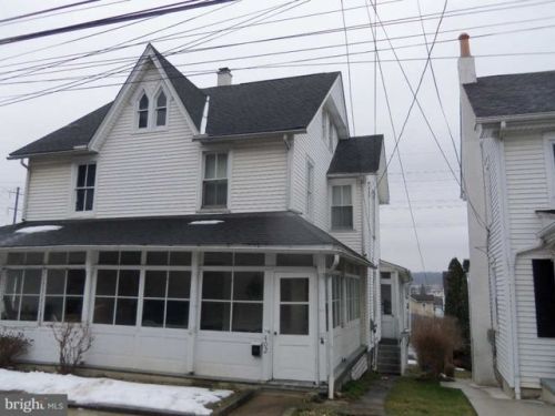 402 Main St, Parkesburg, PA 19365-1012