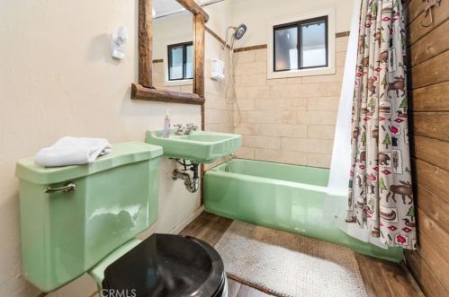 340 Sherwood Blvd, Big Bear City CA  92314 exterior