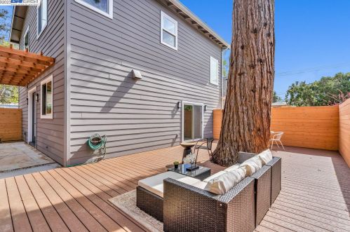 19525 Forest Ave, Hayward CA  94546-3519 exterior