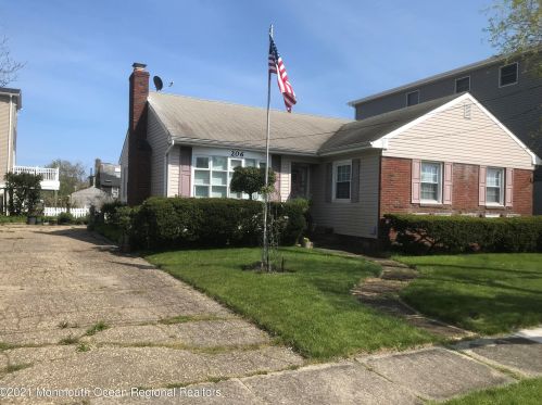 206 Bay Blvd, Pelican Island, NJ 08751-2409